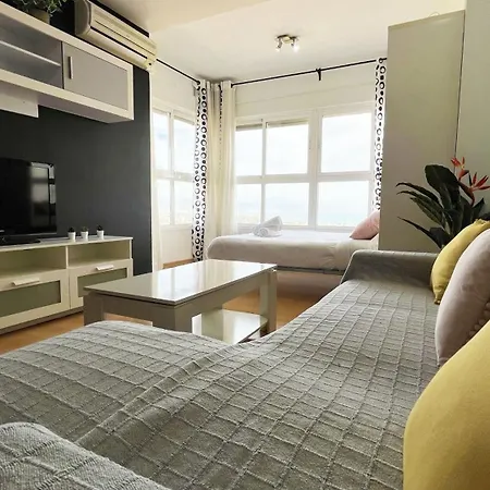 Estudio Con Vistas Al Mar Y Piscina En La Colina Torremolinos