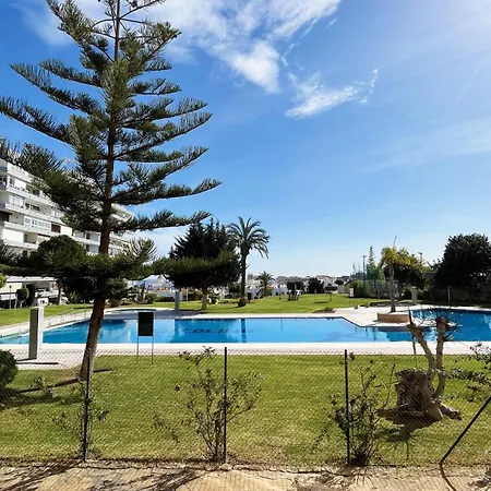 Estudio Con Vistas Al Mar Y Piscina En La Colina * Torremolinos